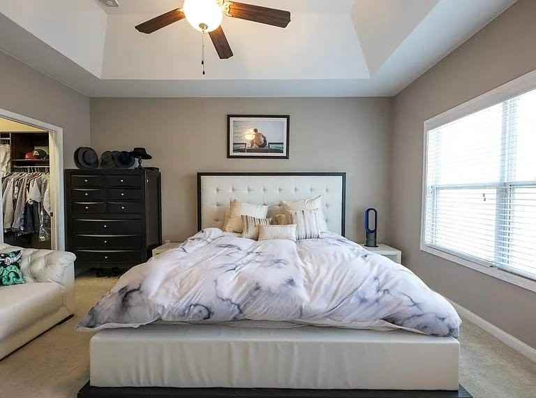 929 Longley Ave Nw - Photo 4 of 11