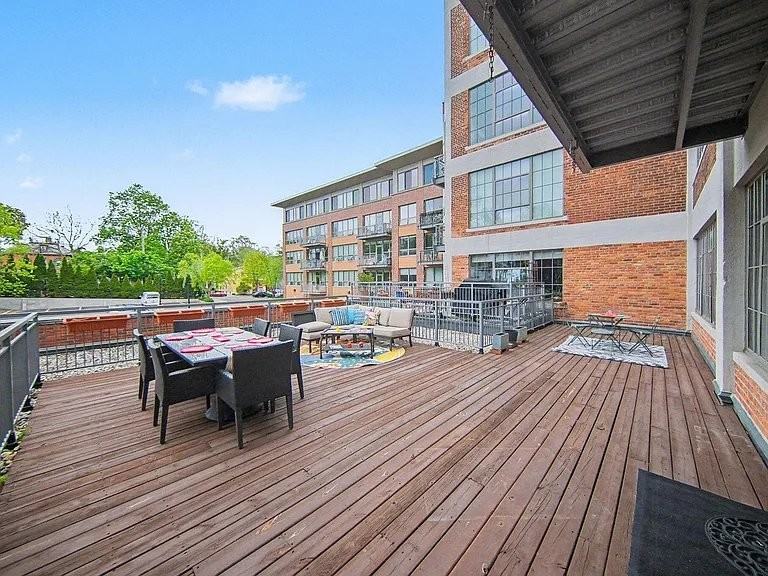 315 2nd St #207 - Photo 4 of 19