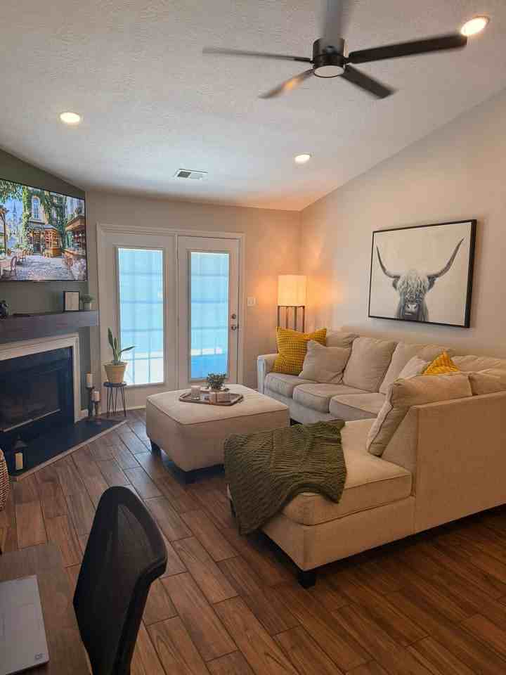 4005 Calypso Dr - Photo 2 of 19