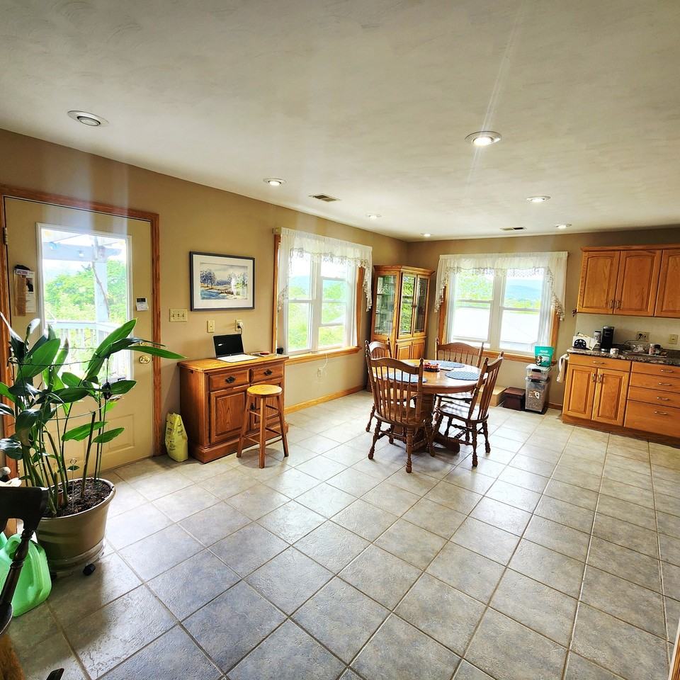 1242 City View St - Photo 4 of 20