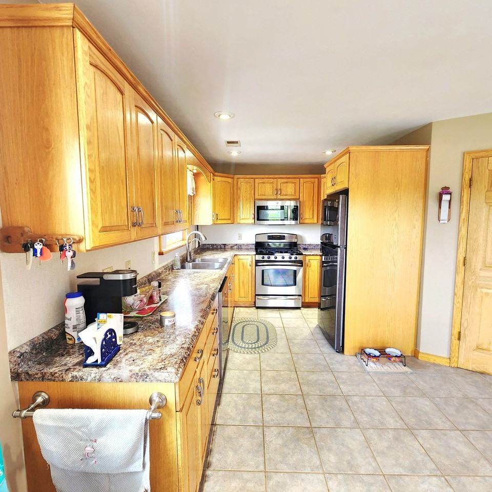 1242 City View St - Photo 5 of 20