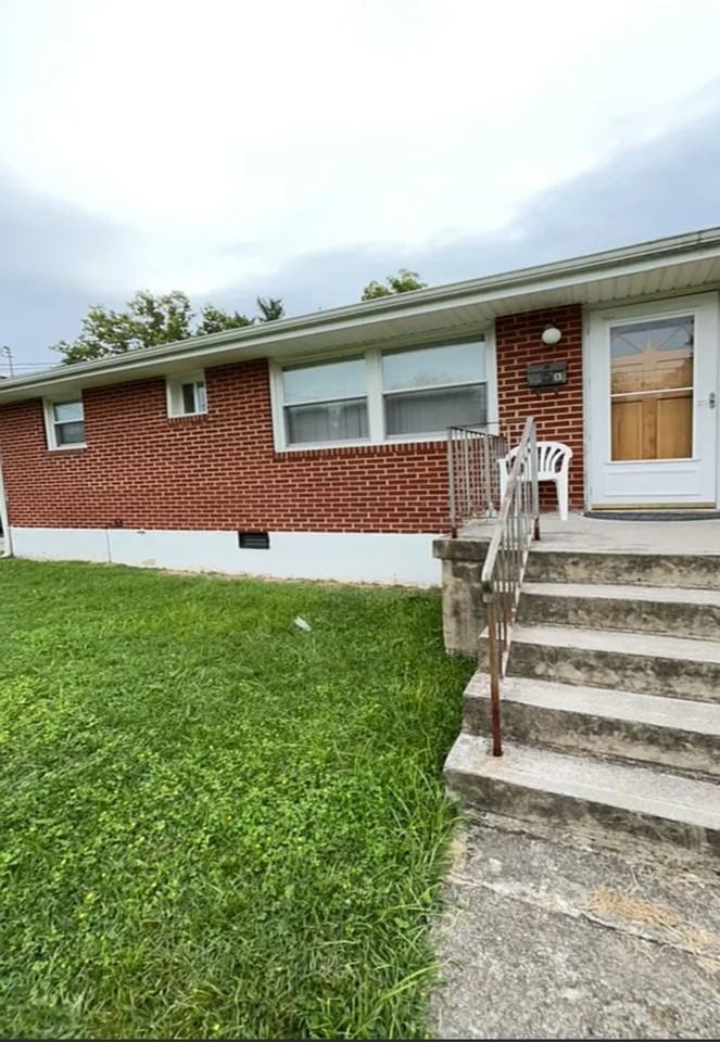 1129 Forest Park Blvd Nw #A - Photo 2 of 13