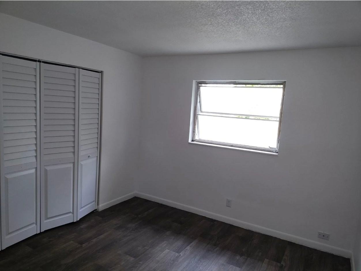 4394 N Federal Hwy #13 - Photo 2 of 13