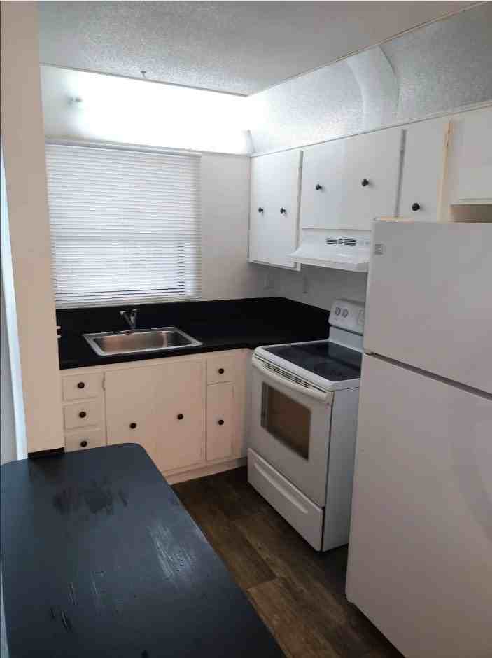4394 N Federal Hwy #13 - Photo 6 of 13