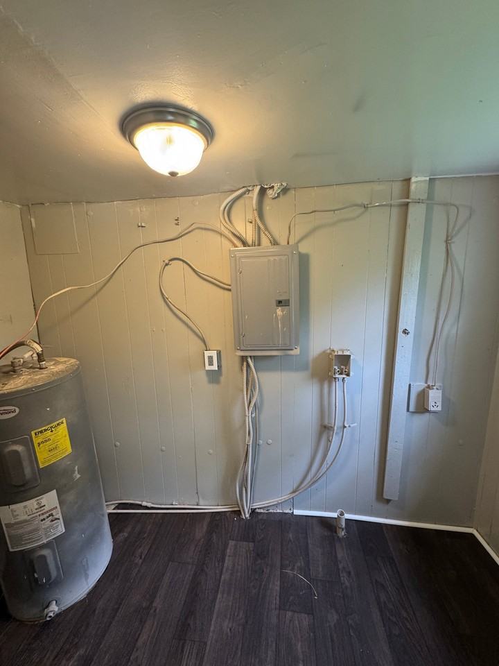 223 Charles St - Photo 7 of 7