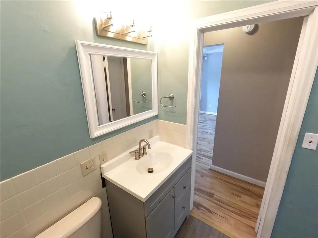 327 11th Ave Nw #1 - Photo 6 of 8