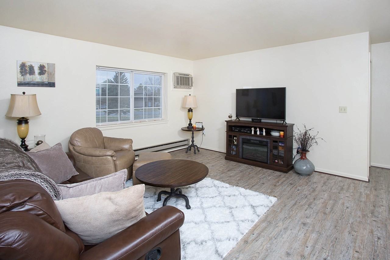 532 Hurdle Cir #414 - Photo 2 of 13