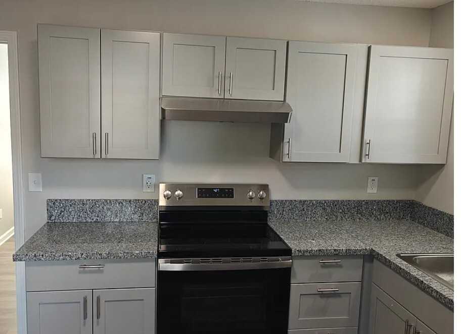 329 North Tipton Street - Photo 4 of 10