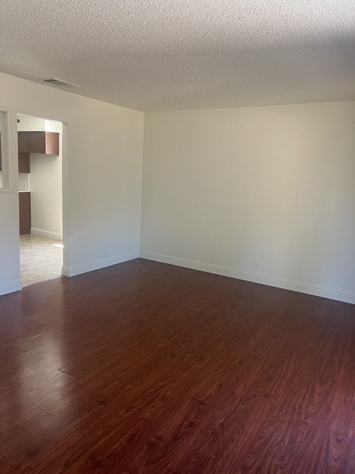 219 North Santa Rita Street - Photo 2 of 16