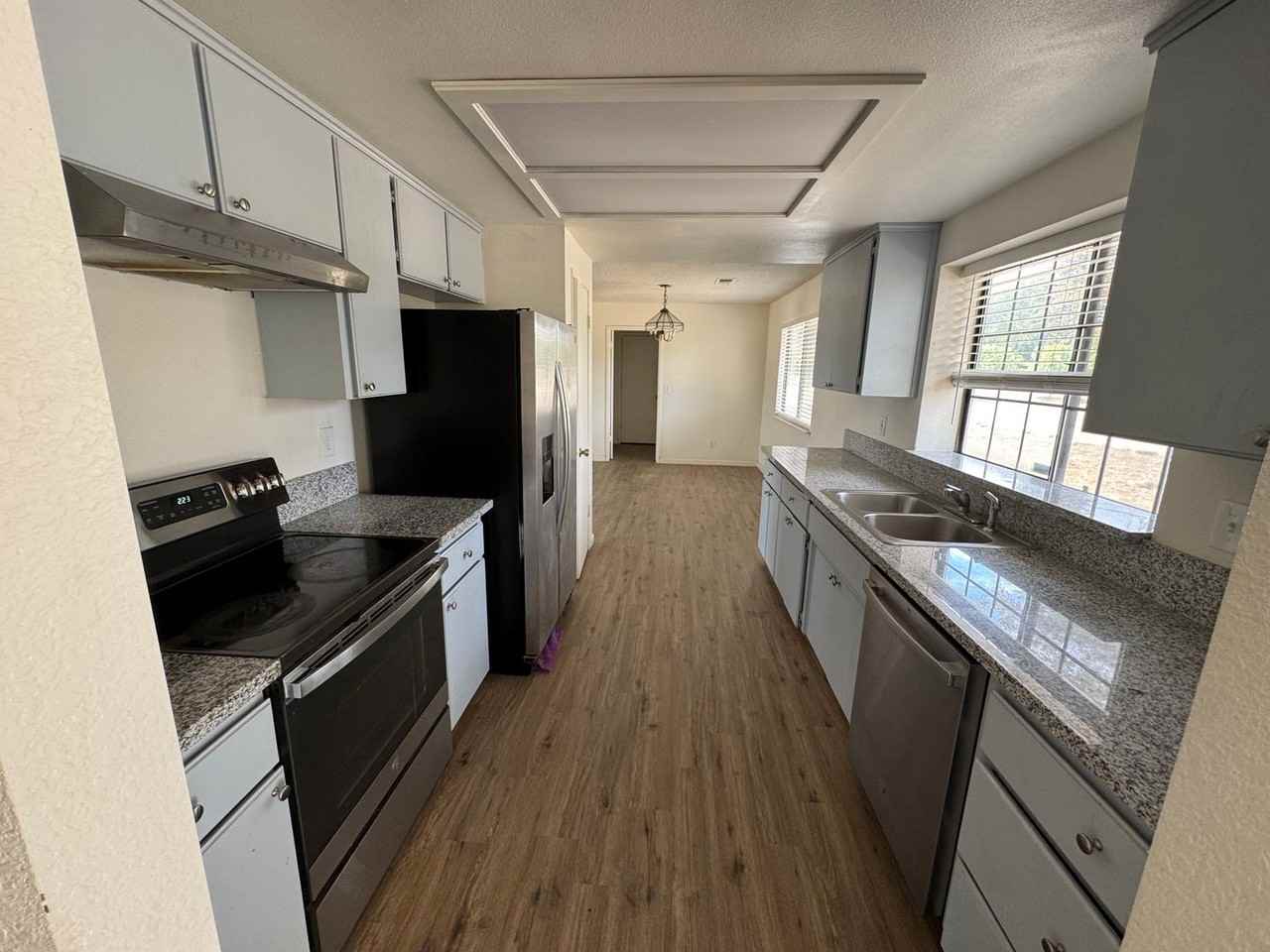 21293 E American Ave - Photo 3 of 24
