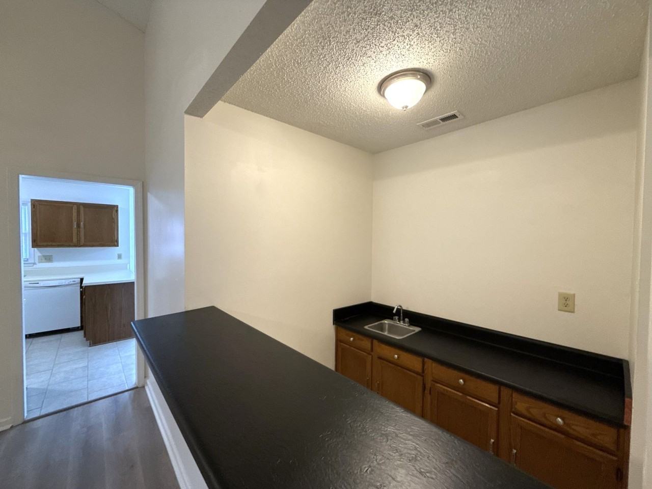 13500 Stephendale Dr - Photo 3 of 33