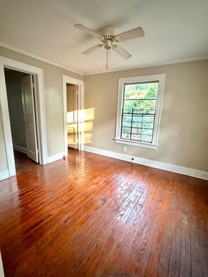 3553 W College St - Photo 4 of 6