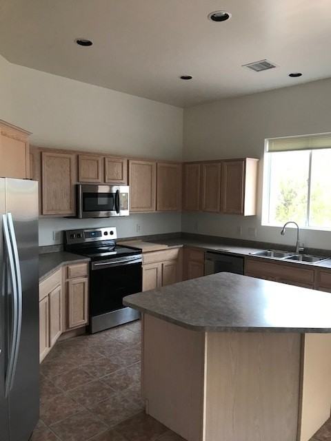 437 S Valle Escondido - Photo 4 of 11