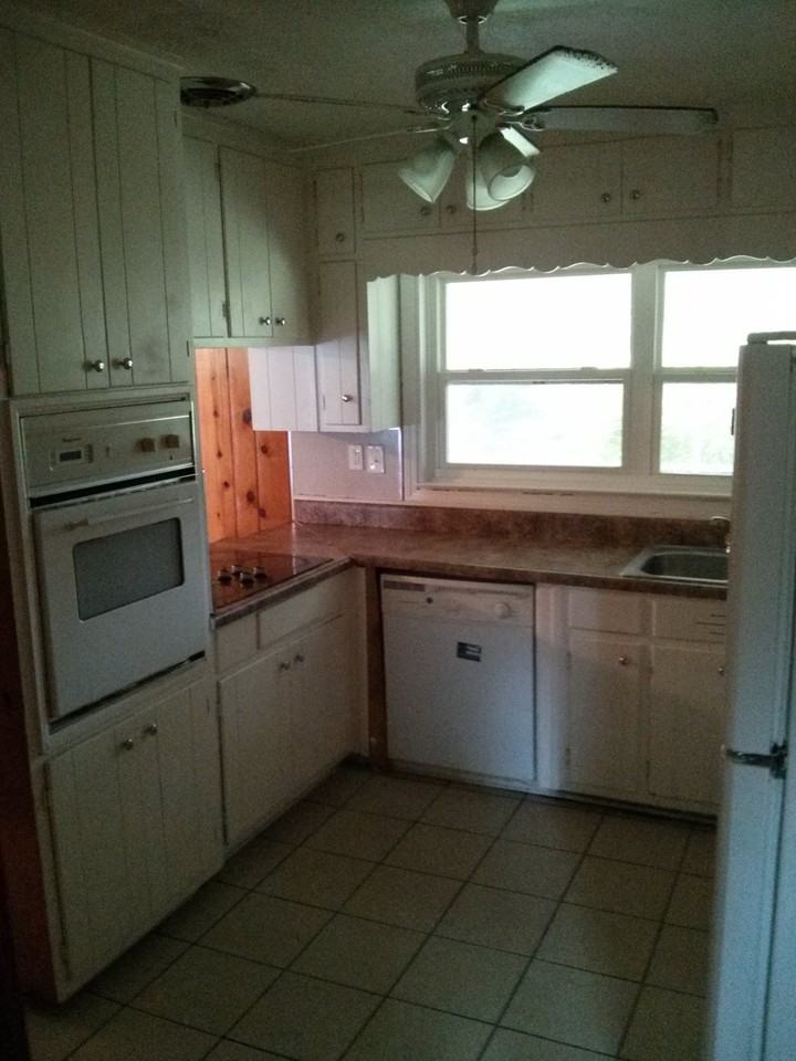 1284 Lynhurst Dr Sw - Photo 3 of 18