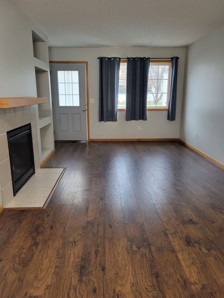 3512 Sterling Heights Dr #I - Photo 6 of 31
