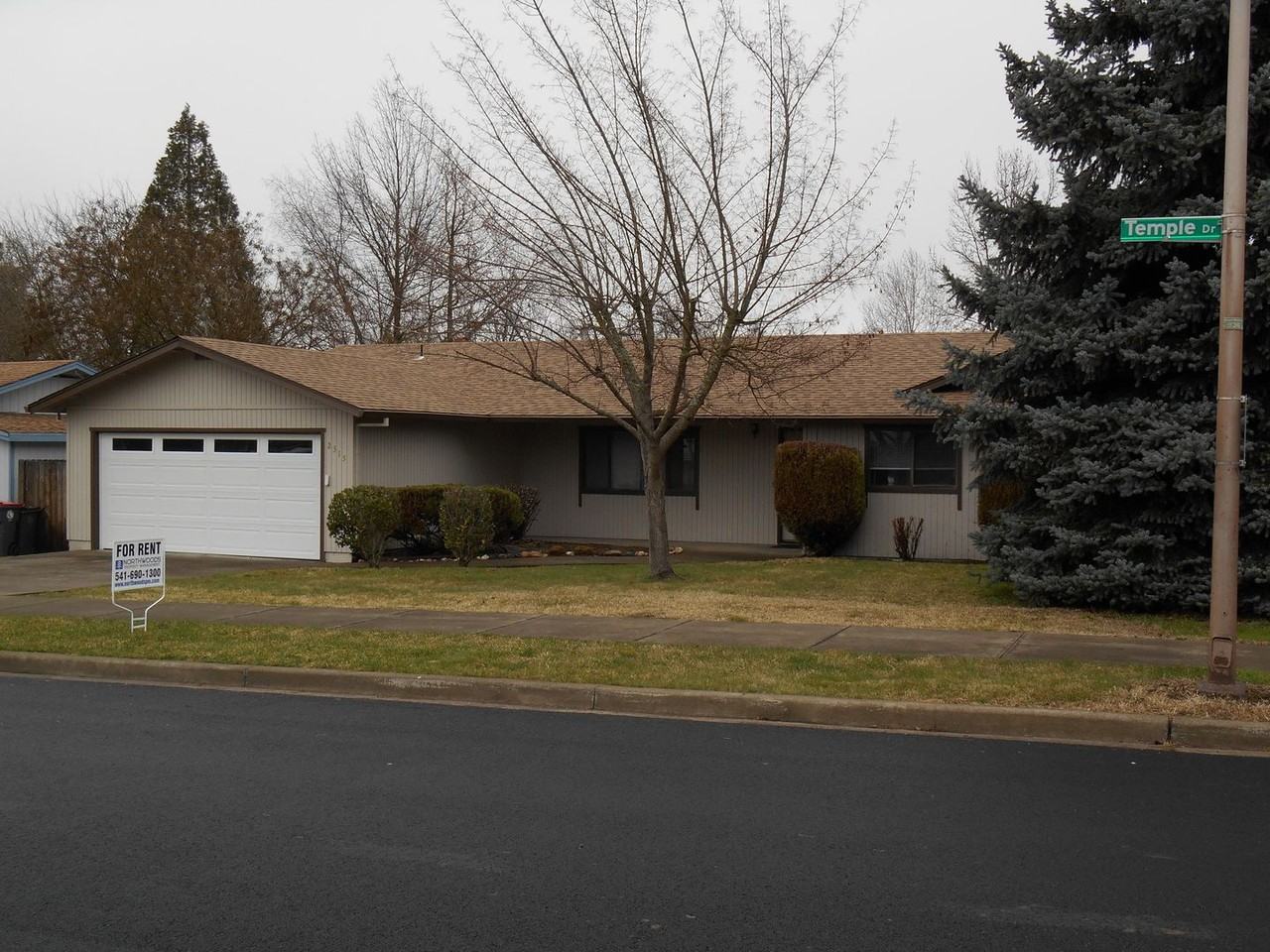 2315 Temple Dr - Photo 2 of 23