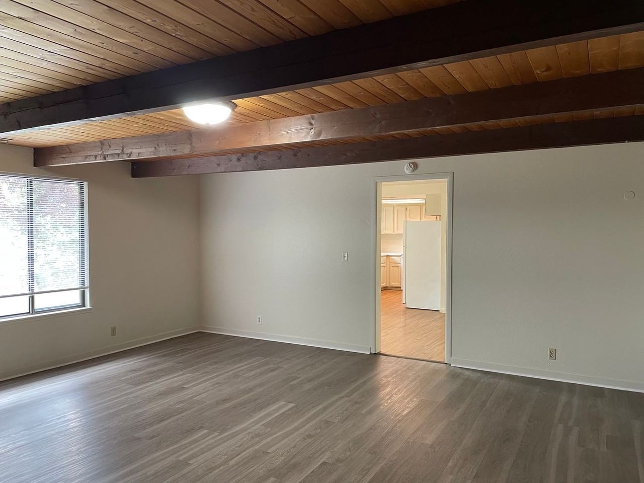 2315 Temple Dr - Photo 6 of 23