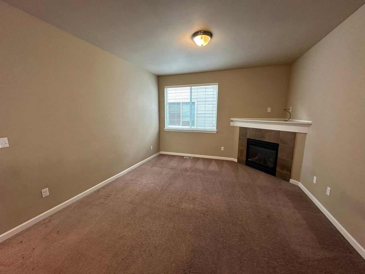 1415 Grindstone Dr Se - Photo 3 of 12