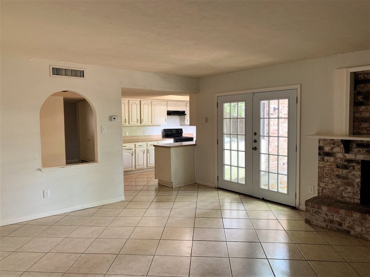 3906 Postwood Dr - Photo 2 of 25