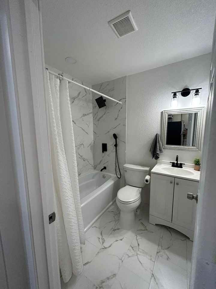 4207 Ashmont Ct - Photo 3 of 14