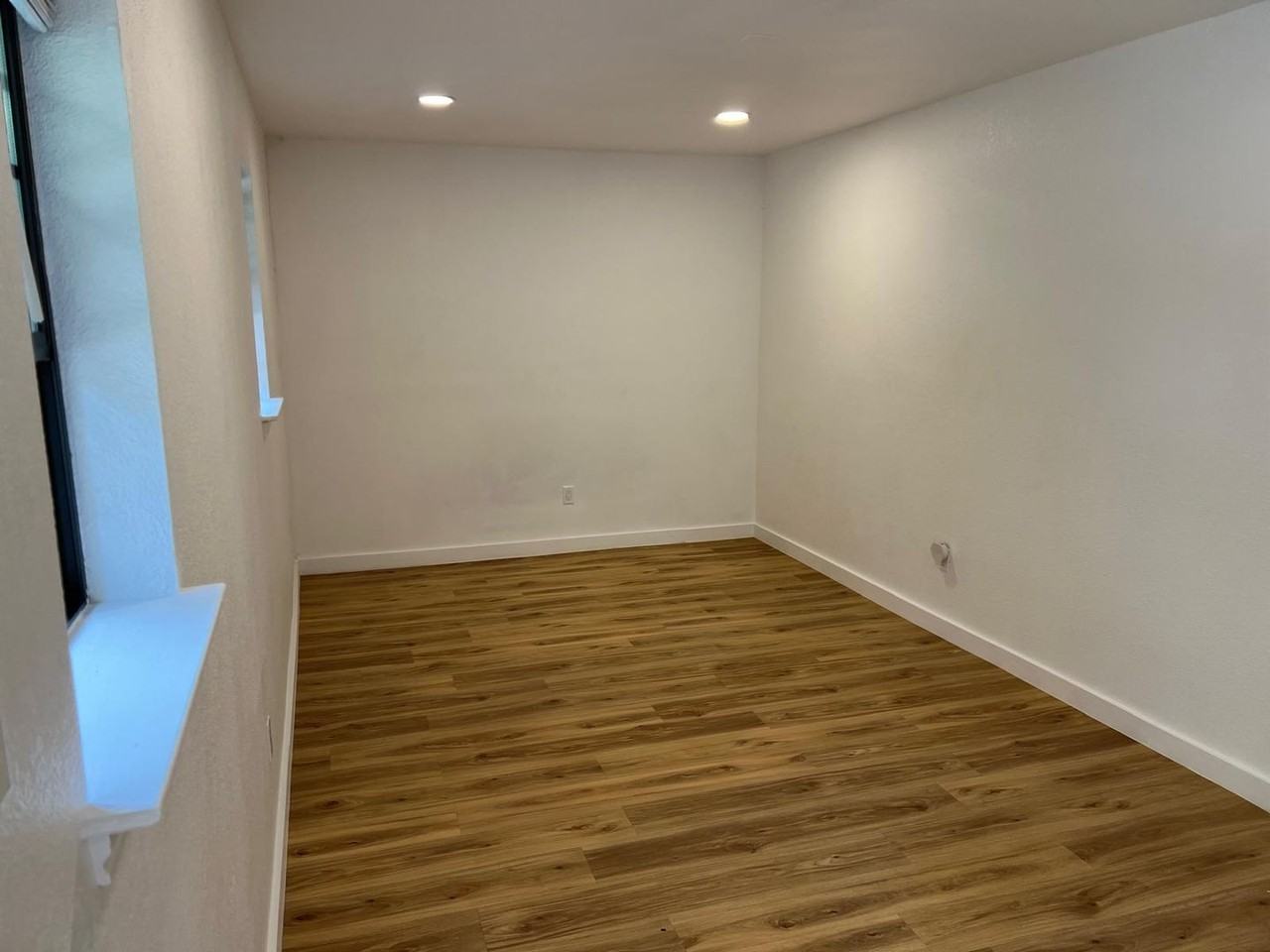 4207 Ashmont Ct - Photo 5 of 14