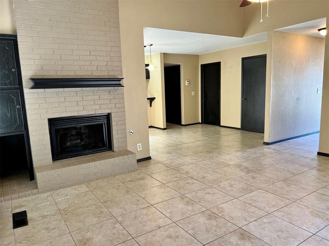 3840 Ives Way - Photo 6 of 18