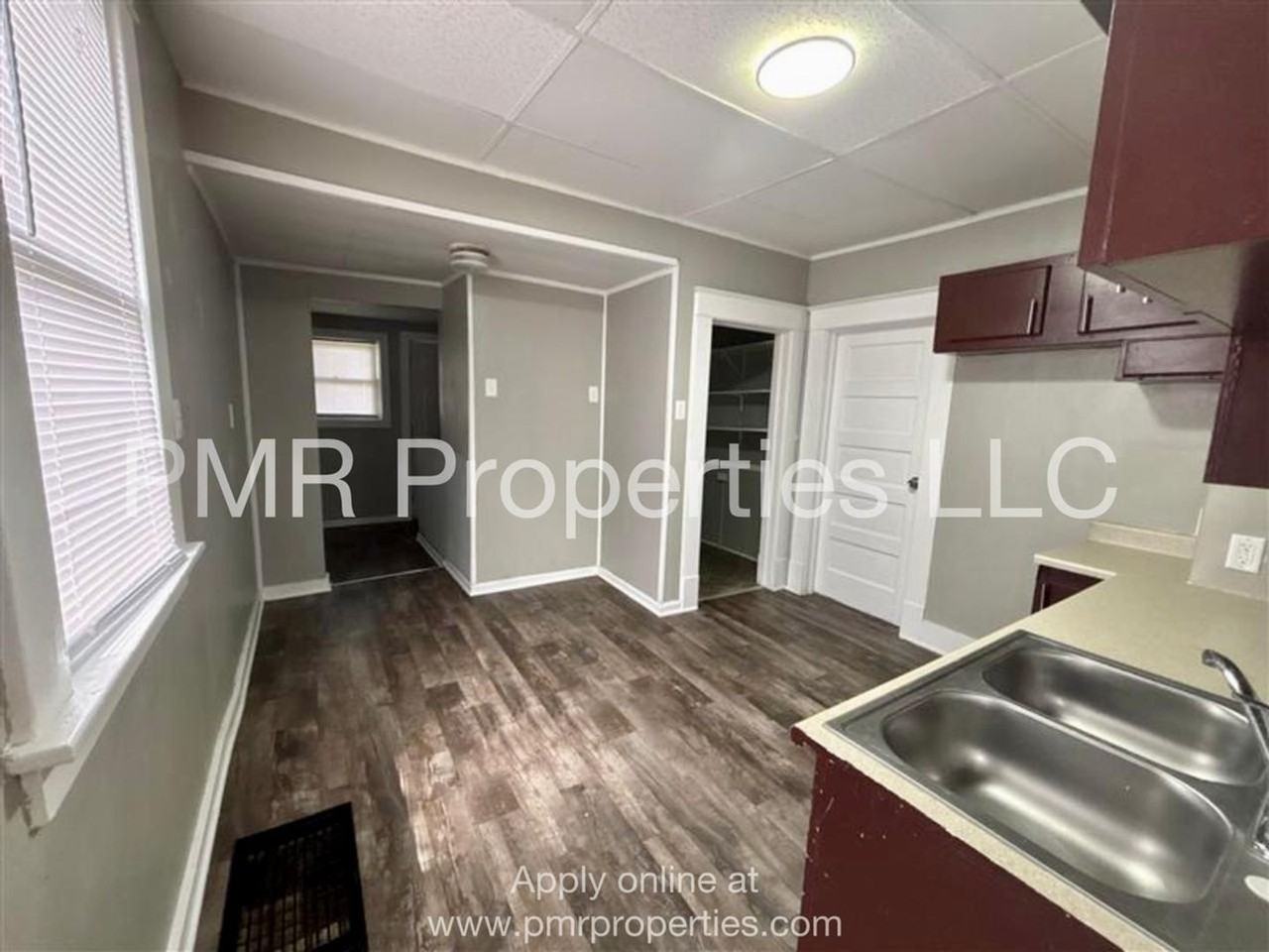 2407 Vories St - Photo 3 of 15