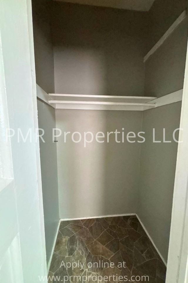 2407 Vories St - Photo 5 of 15
