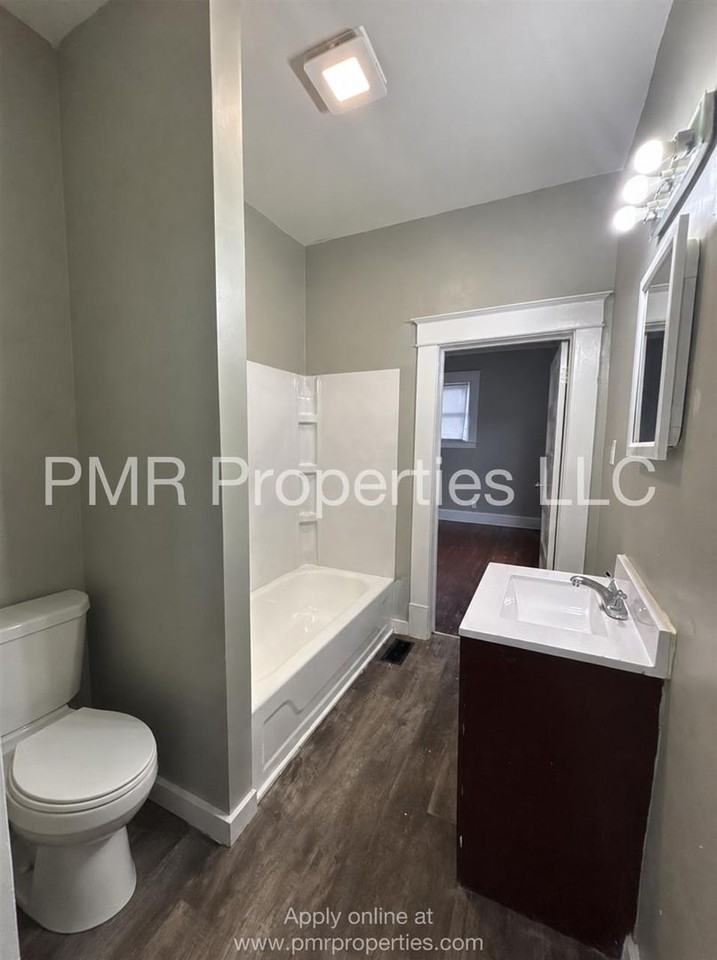 2407 Vories St - Photo 6 of 15