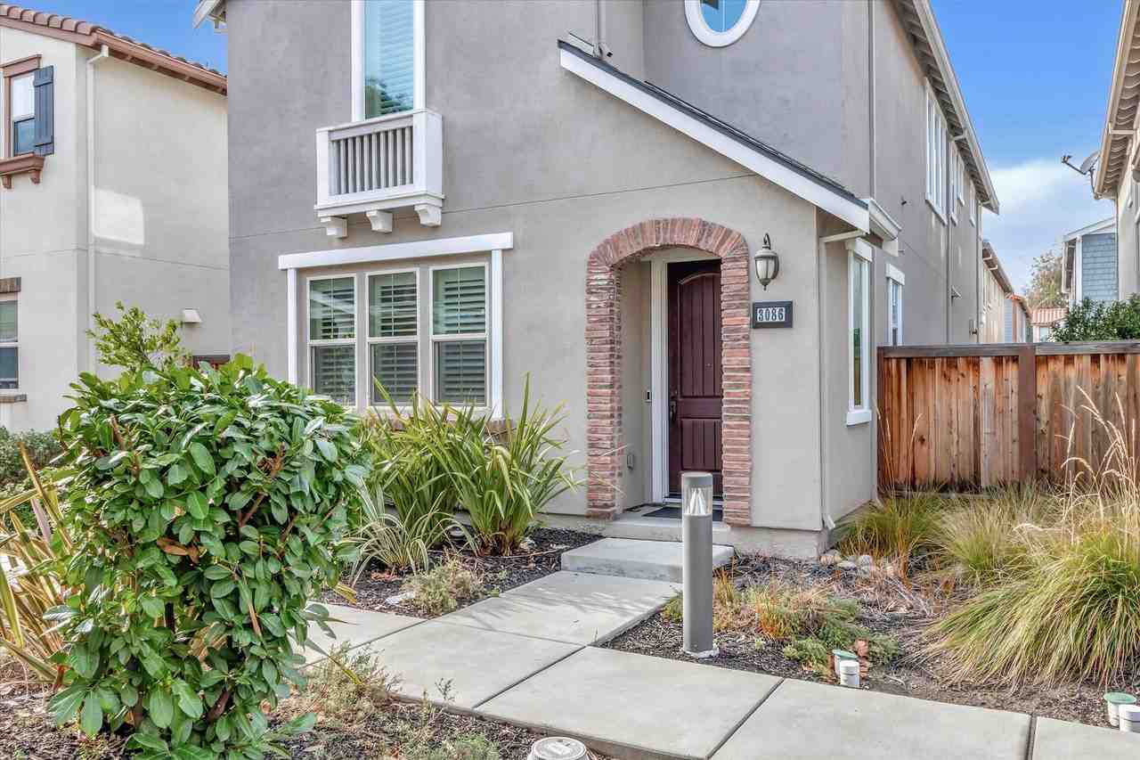 3086 Via Siena Pl - Photo 4 of 50