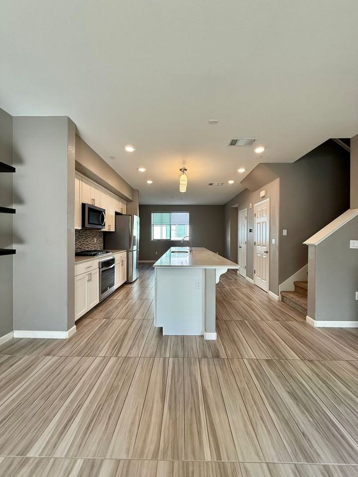 3058 San Jose Vineyard Ct #5 - Photo 2 of 23