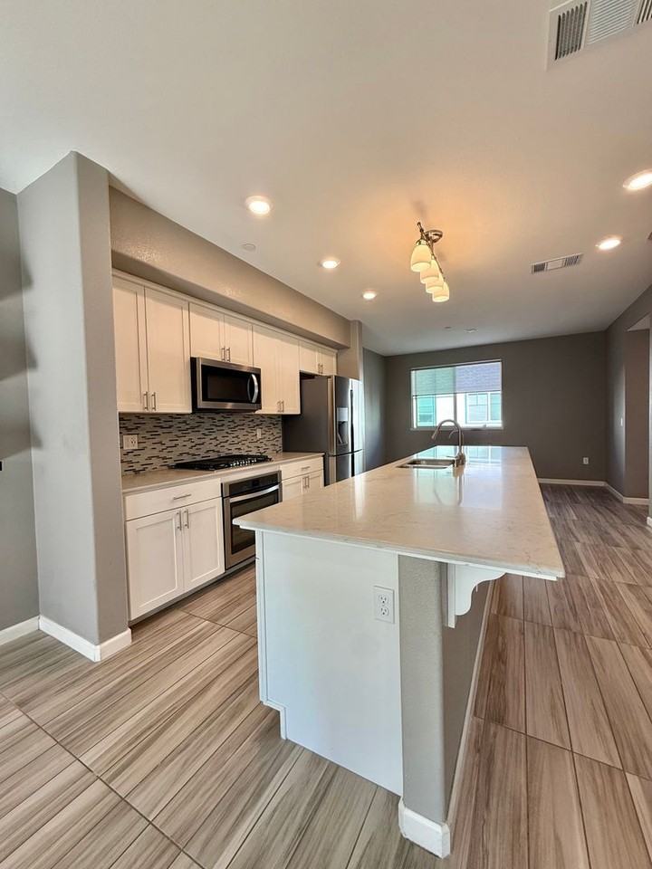 3058 San Jose Vineyard Ct #5 - Photo 4 of 23