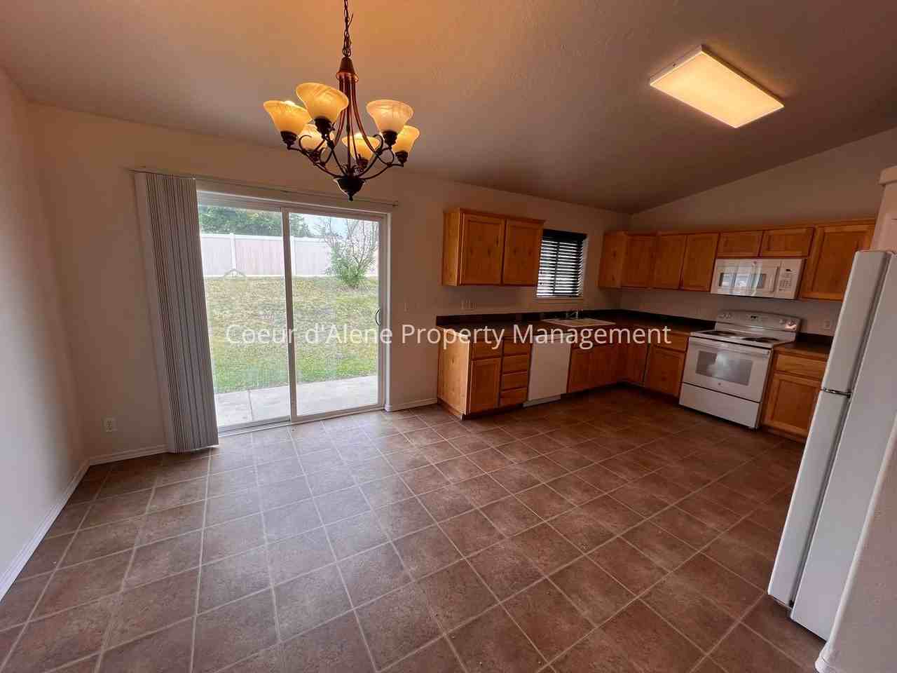 11091 N Cutlass St - Photo 5 of 19