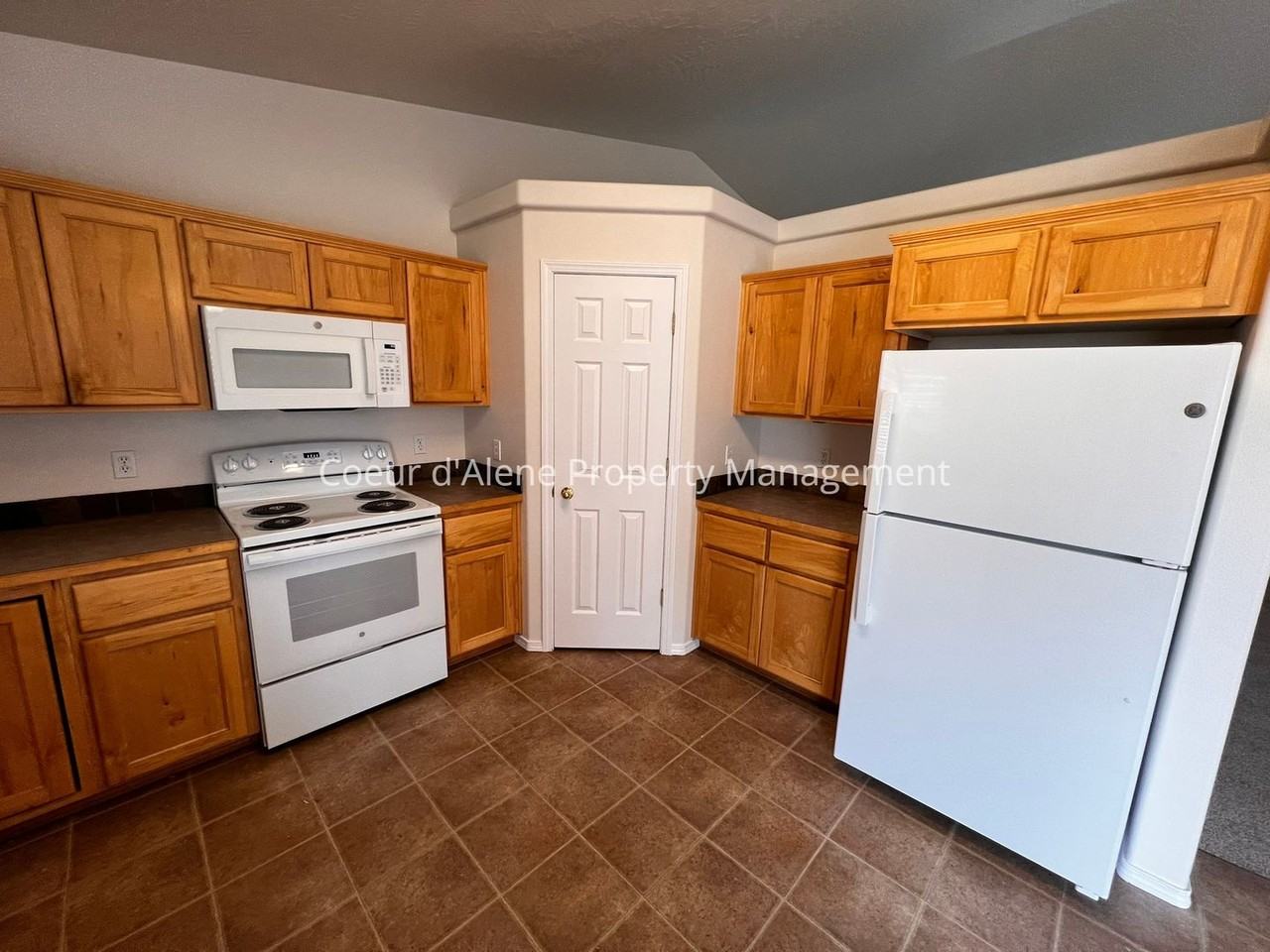 11091 N Cutlass St - Photo 7 of 19