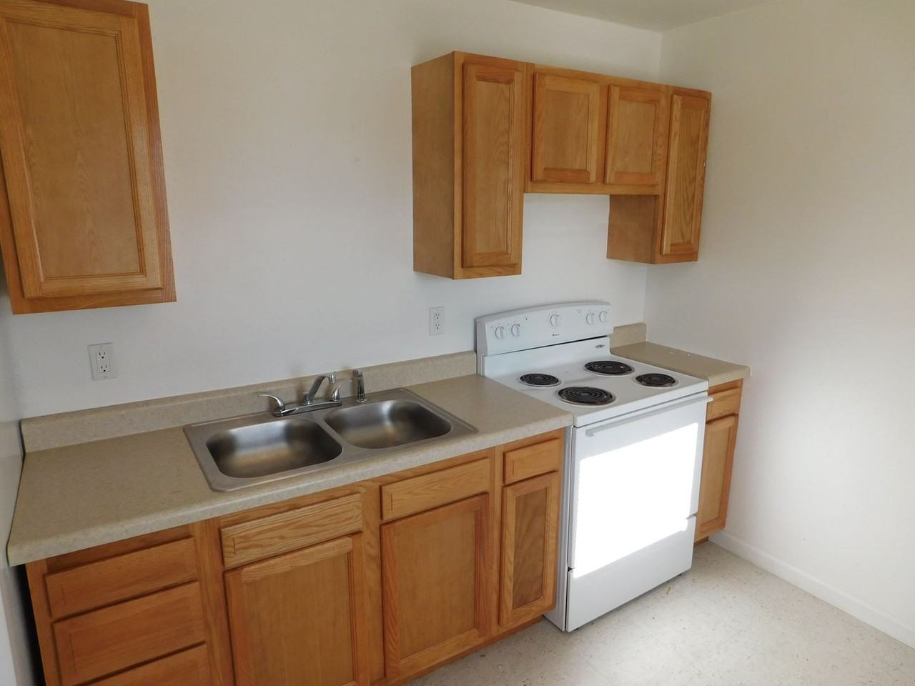 103 Bailey Mdws - Photo 3 of 16