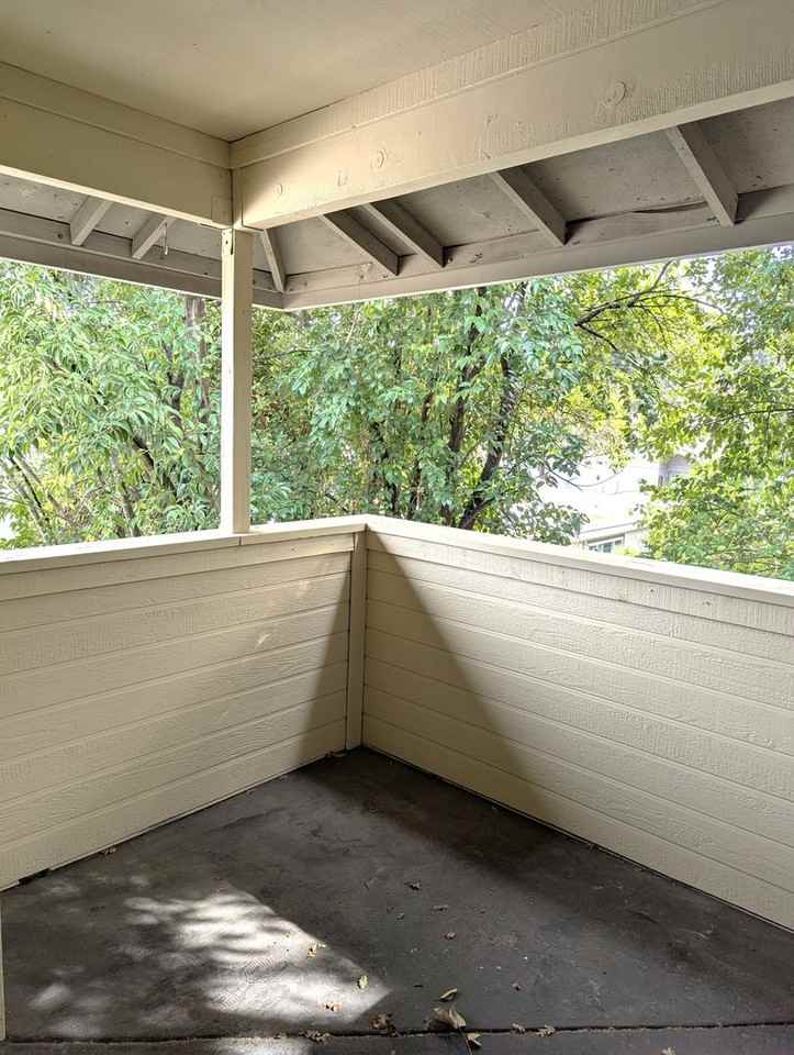 7400 WILLOWCREEK #1-20 - Photo 7 of 19
