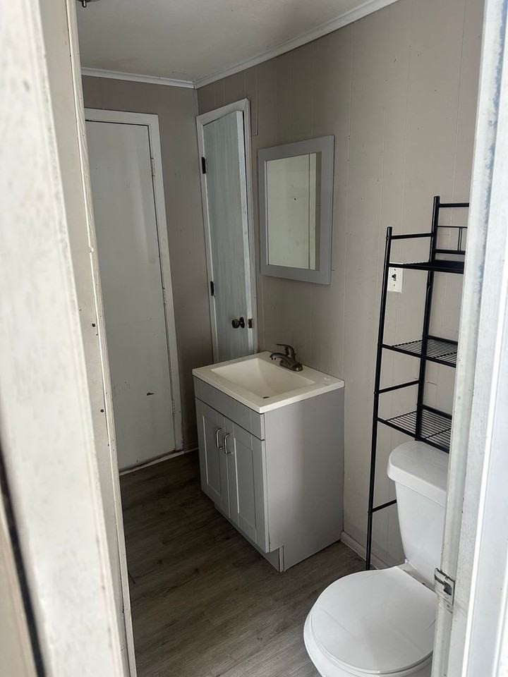 910 S Jackson Ave - Photo 5 of 5