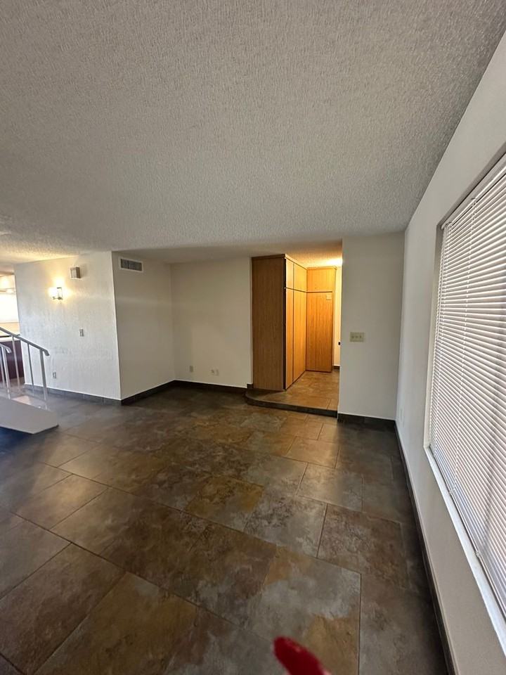 5805 W Evans Dr - Photo 2 of 32