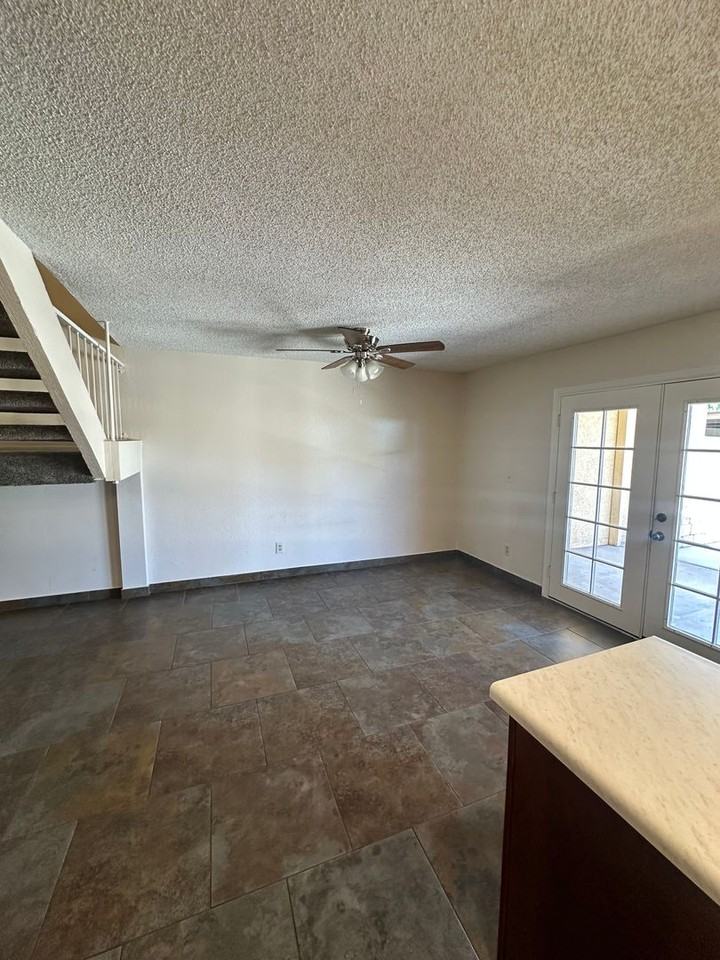 5805 W Evans Dr - Photo 4 of 32