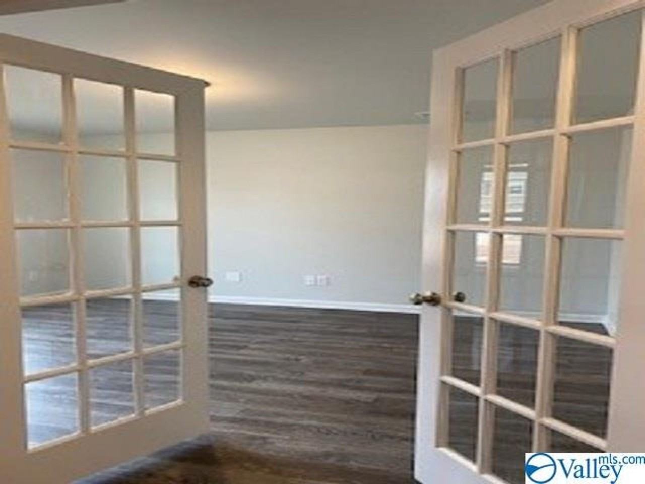 152 Sublett Dr - Photo 2 of 22