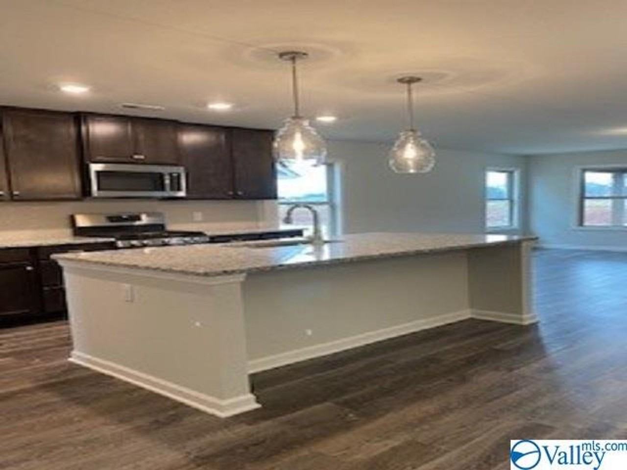 152 Sublett Dr - Photo 3 of 22