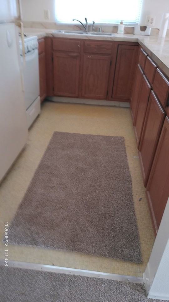 235 Daisy Ave - Photo 6 of 12