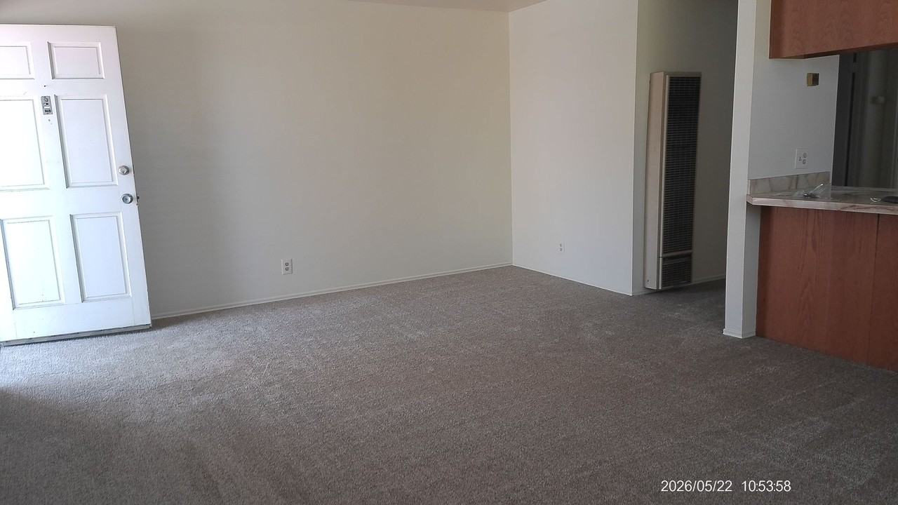 239 Daisy Ave - Photo 6 of 12