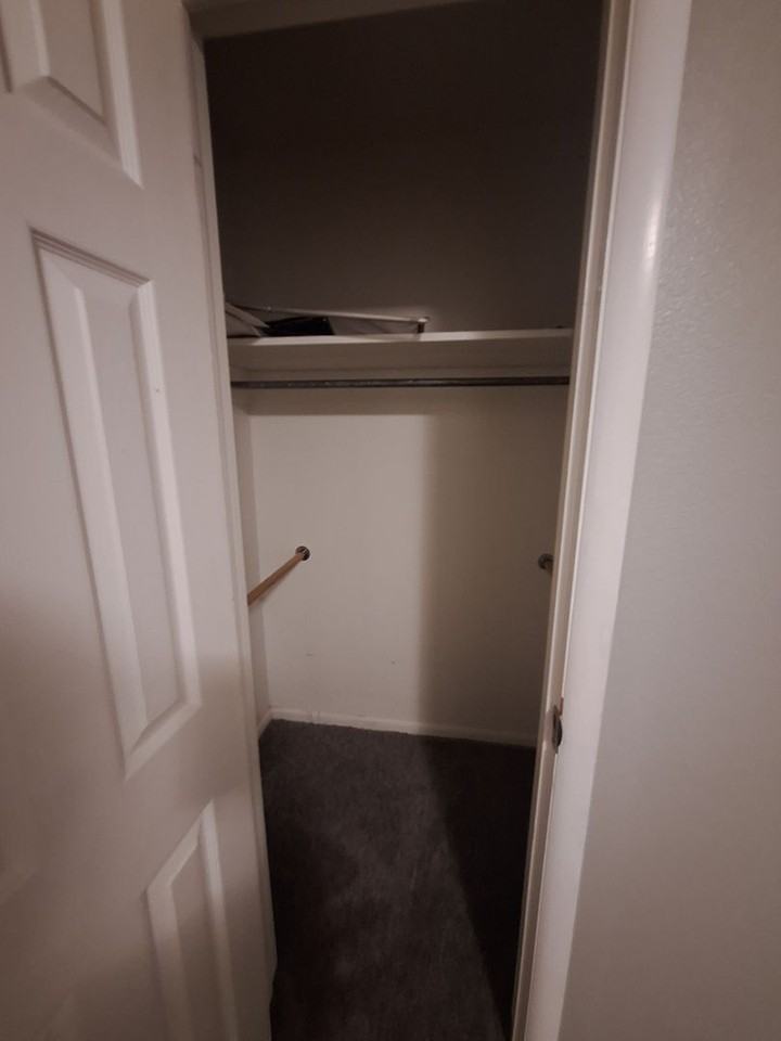 2701 S 40th St - Photo 5 of 26