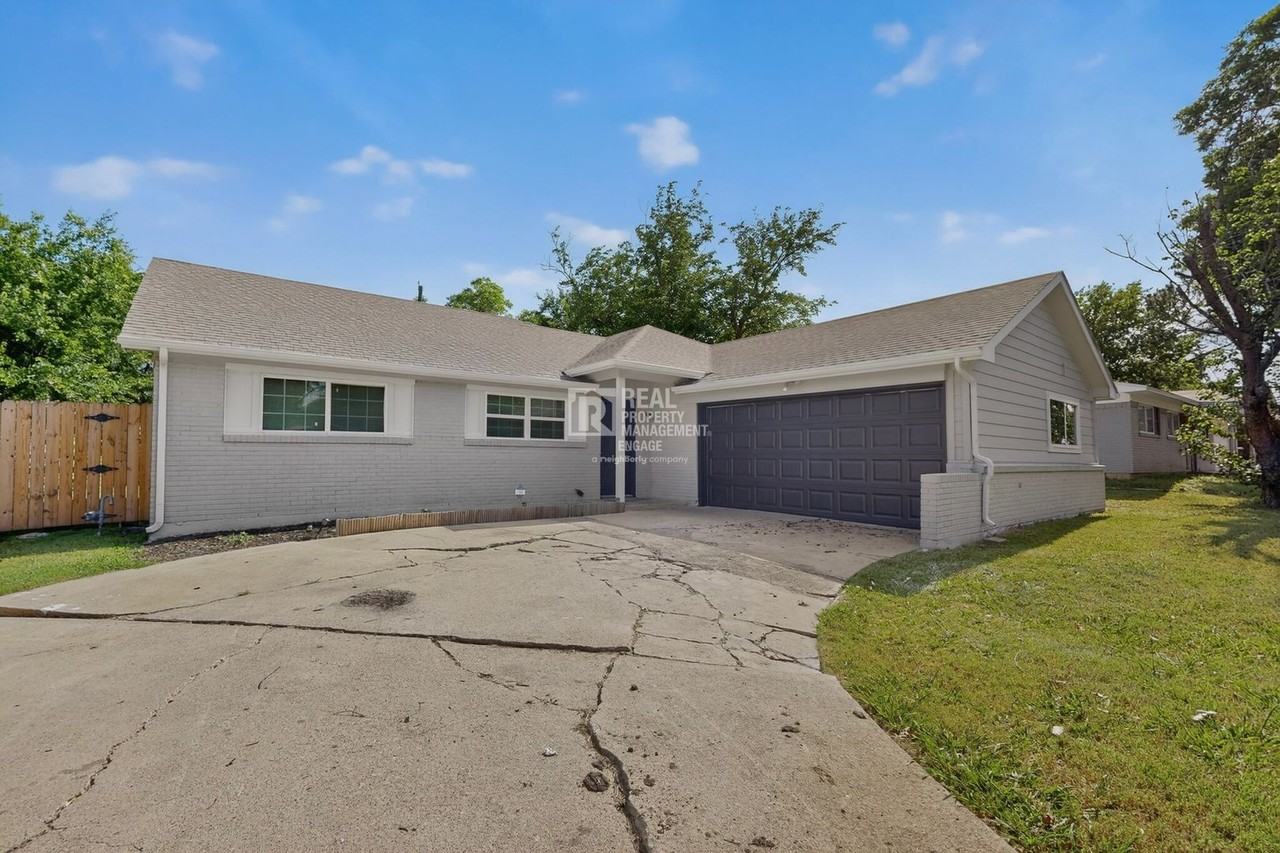 2508 Skylark Dr - Photo 2 of 42