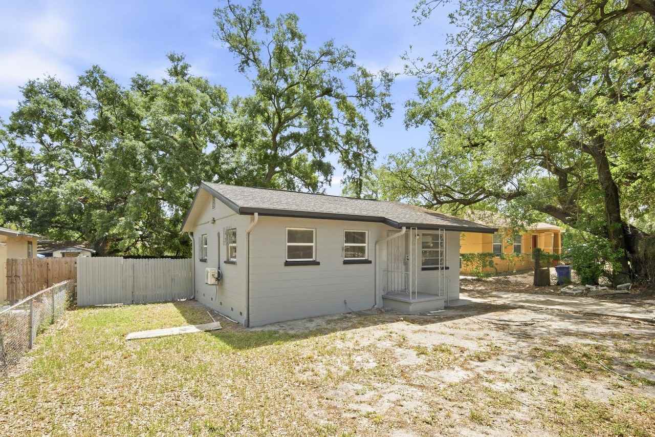 6209 N 43rd St - Photo 2 of 20