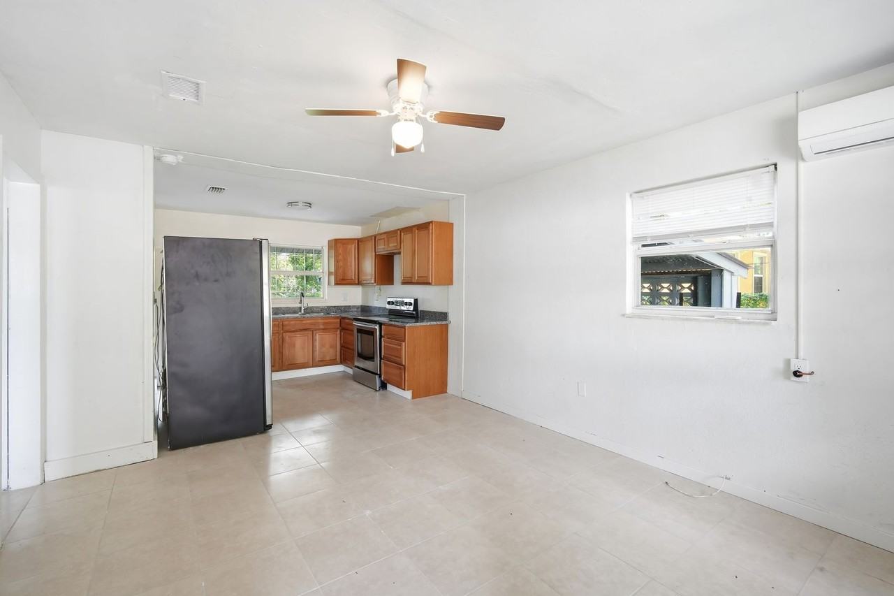 6209 N 43rd St - Photo 4 of 20