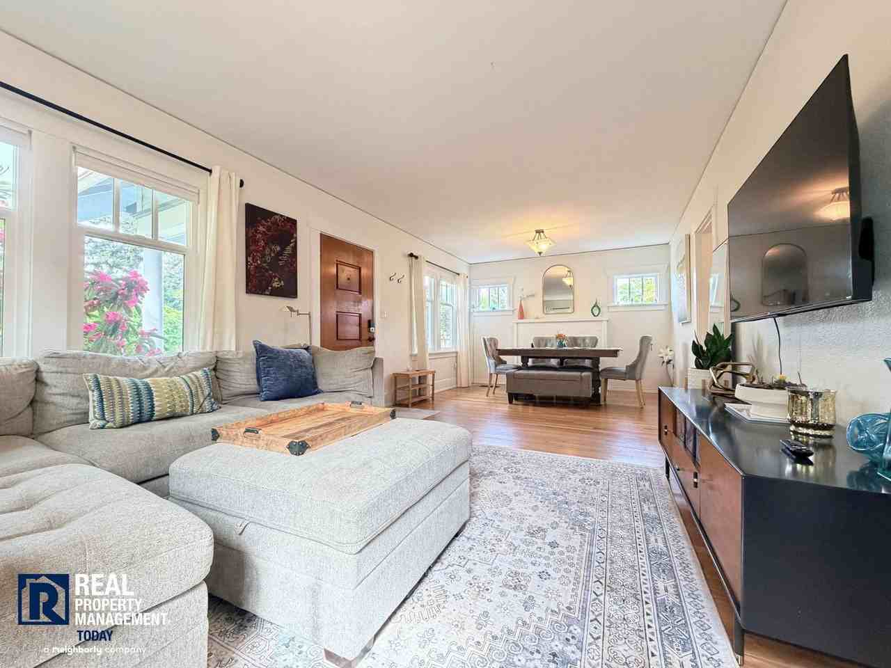 4310 N 31st St - Photo 4 of 22