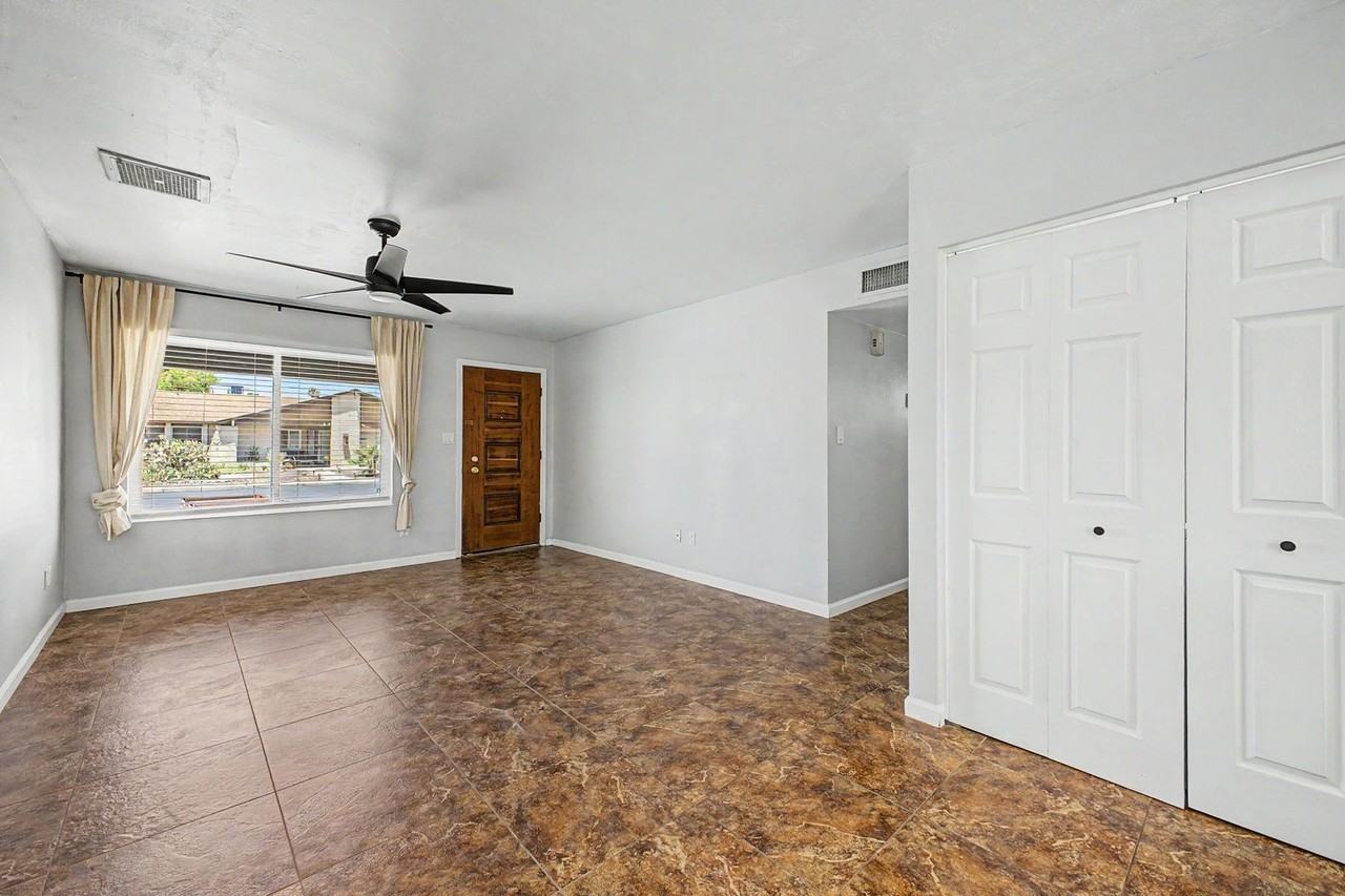 855 W Lindner Ave - Photo 5 of 32
