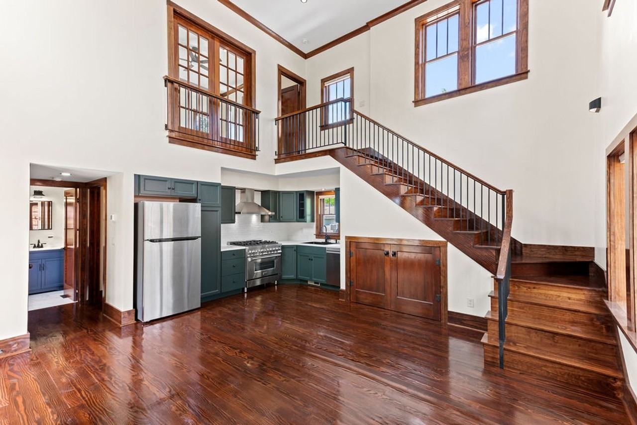 247 W 10th St - Photo 6 of 26
